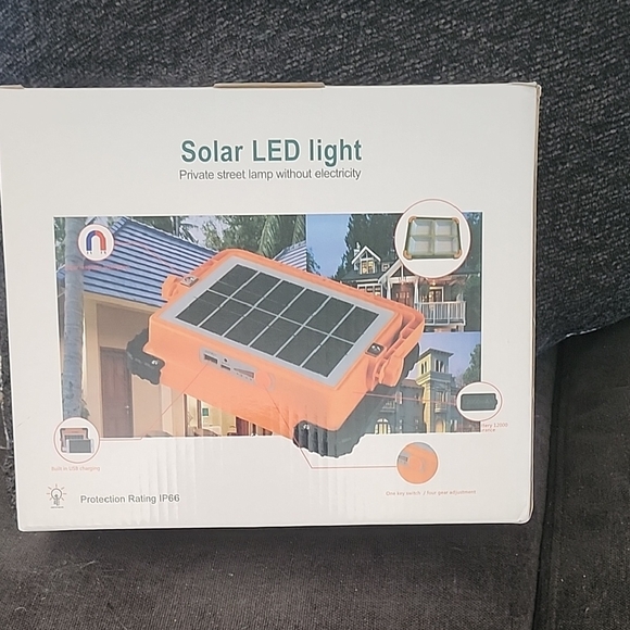 Solar LED Light with Solar Panel - Picture 2 of 3